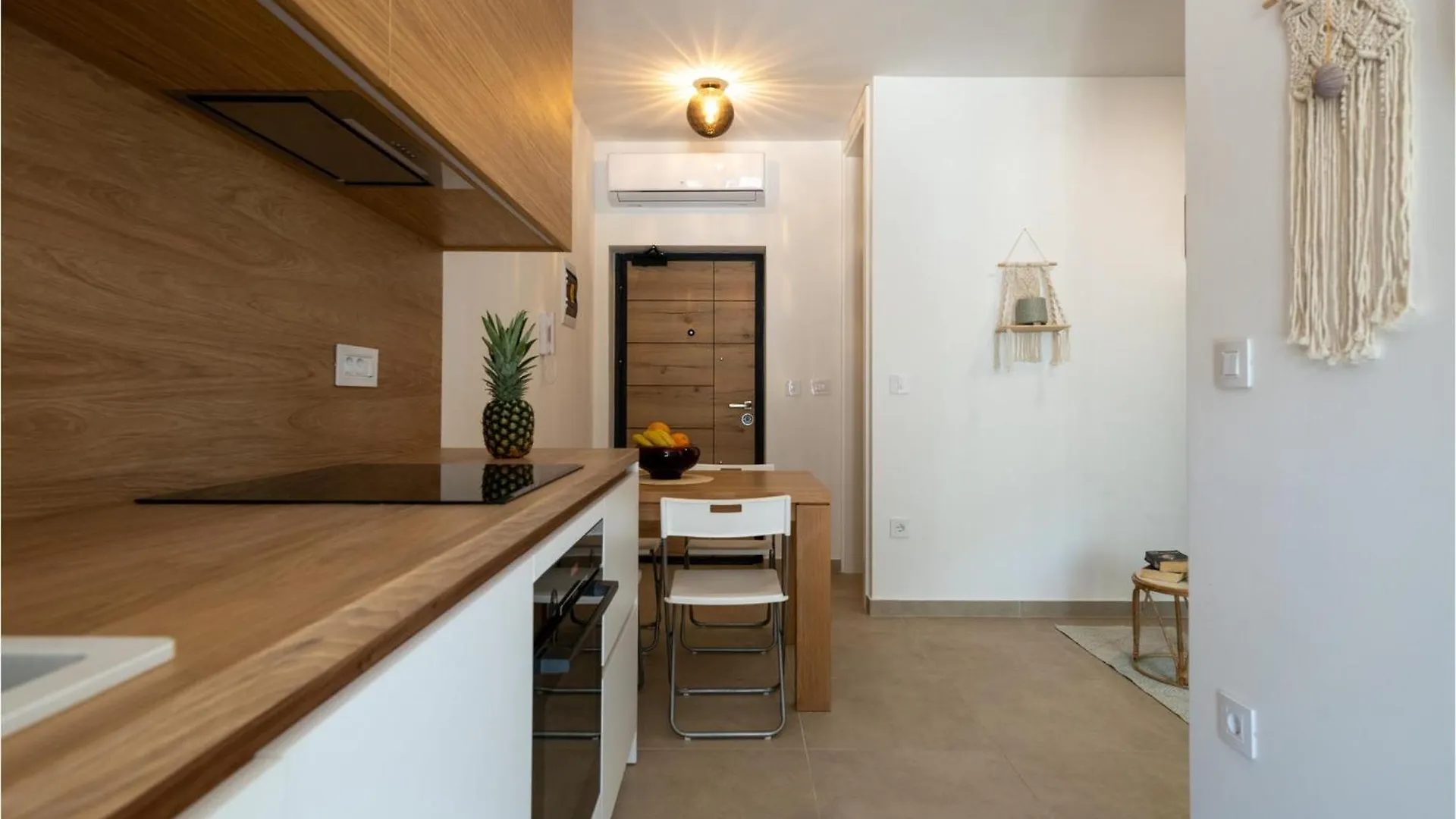 1 Bedroom Beautiful Apartment In Plomin Luka 0*,