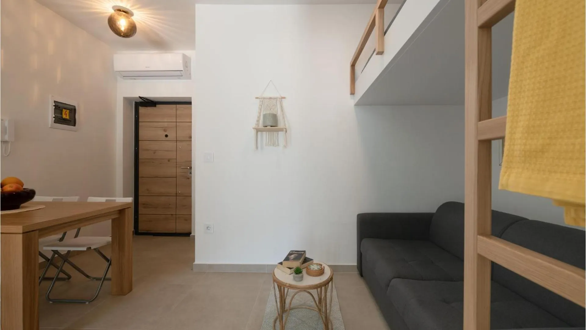 1 Bedroom Beautiful Apartment In Plomin Luka