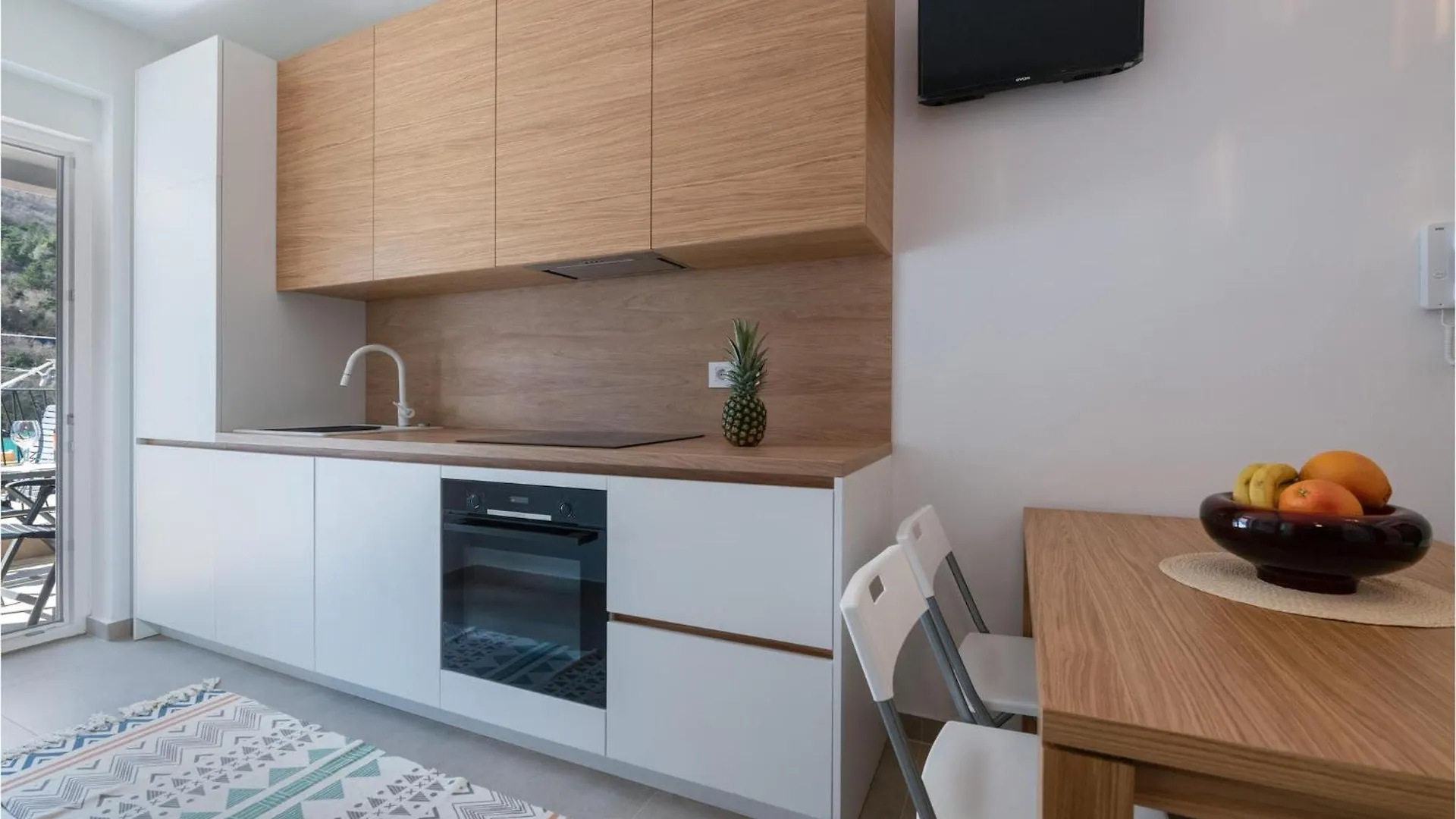 1 Bedroom Beautiful Apartment In Plomin Luka 0*,